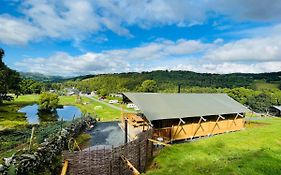Mountain View Safari Tent With Hot Tub In The Heart Of Snowdonia